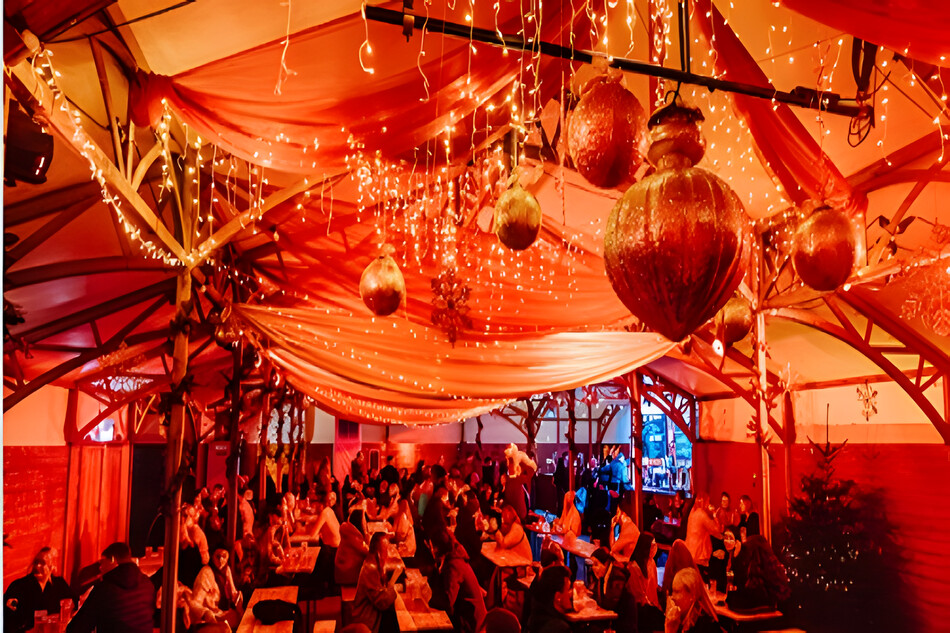 Christmas Venue 2022 - Between The Bridges - Best Venues London