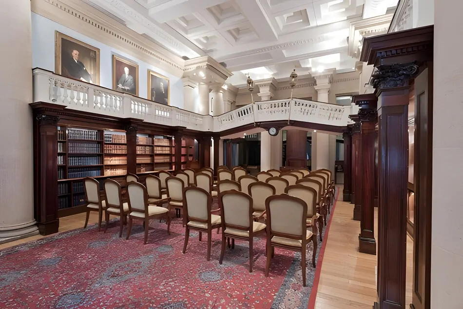 Members Room - Theatre