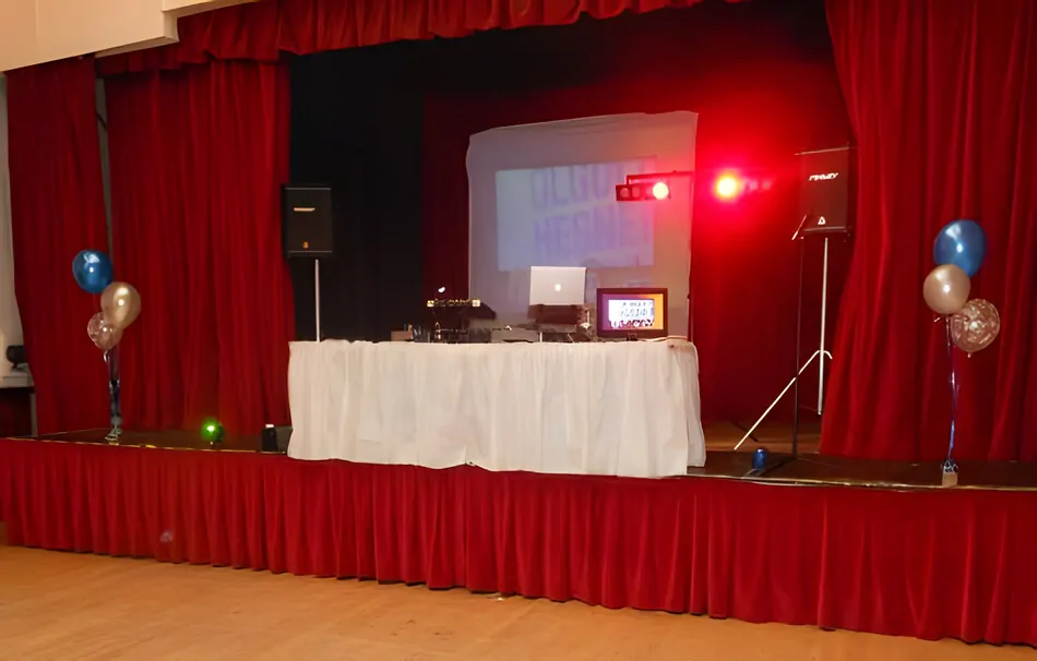 Party-time-in-the-Main-Hall
