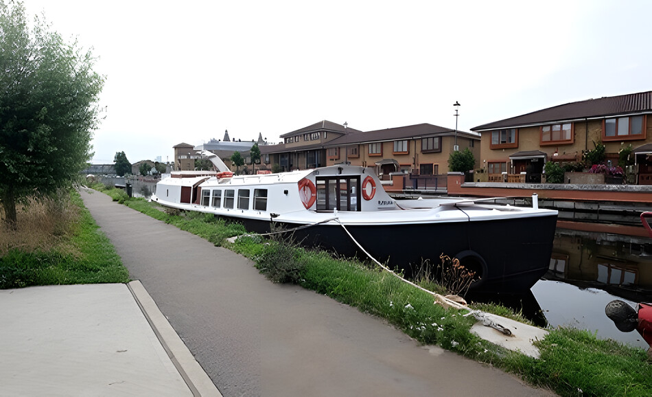 Book St Columba Boat Venue East London - Best Venues London