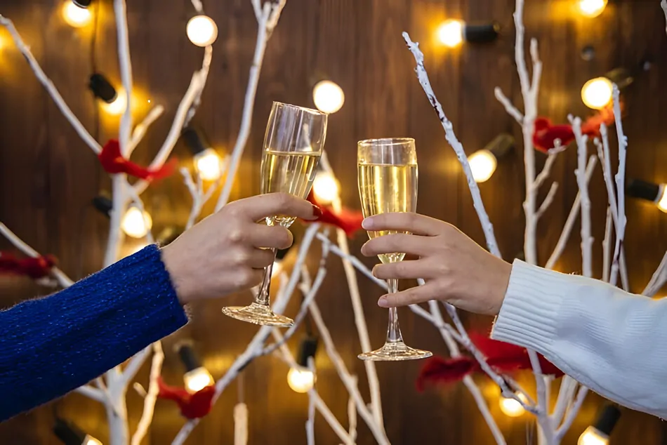 8 steps to organise office christmas party