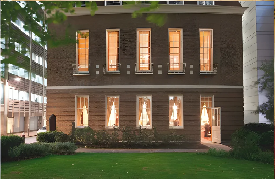Book Pewterers’ Hall in Central London - Best Venues London