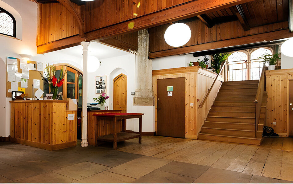 Foyer & reception area